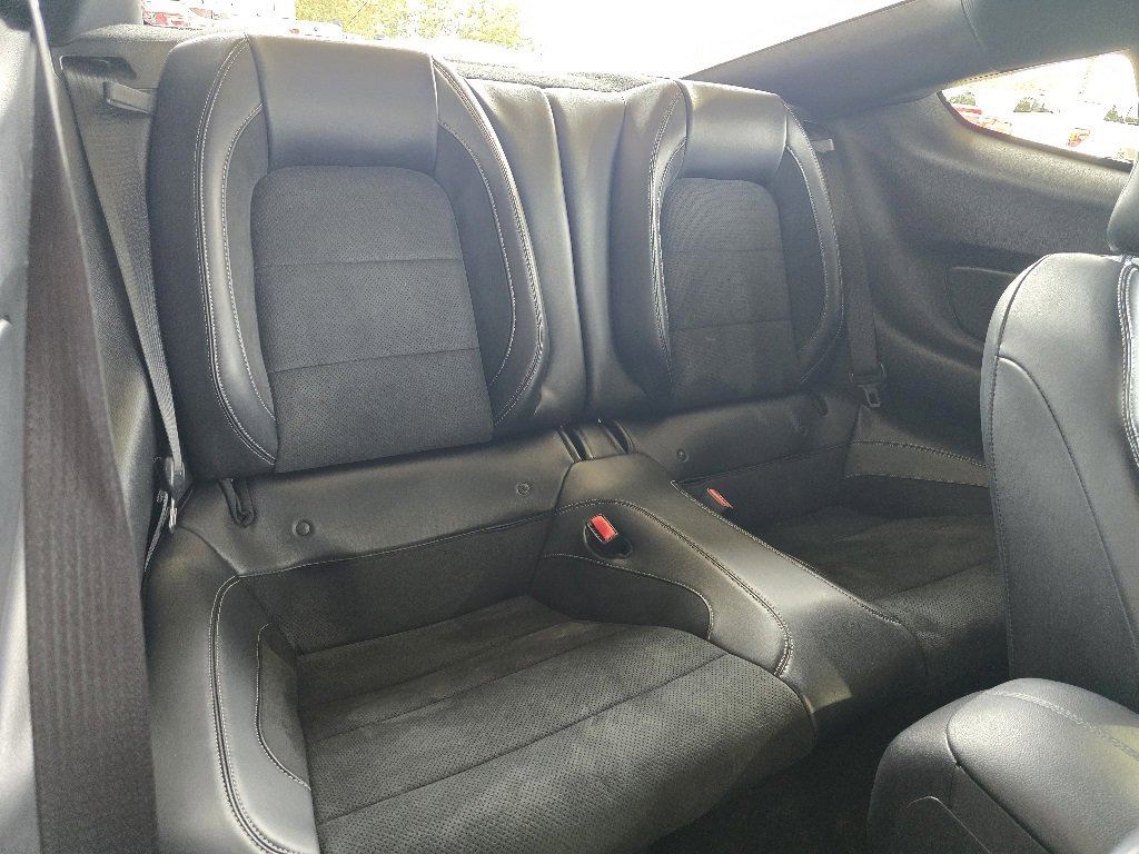 Used 2016 Ford Mustang Shelby GT350 w/ Technology Package image 11