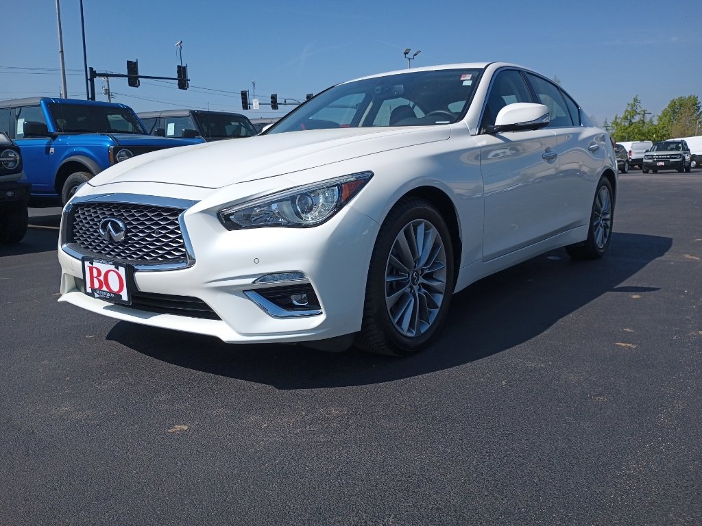 Used 2023 INFINITI Q50 Luxe image 3