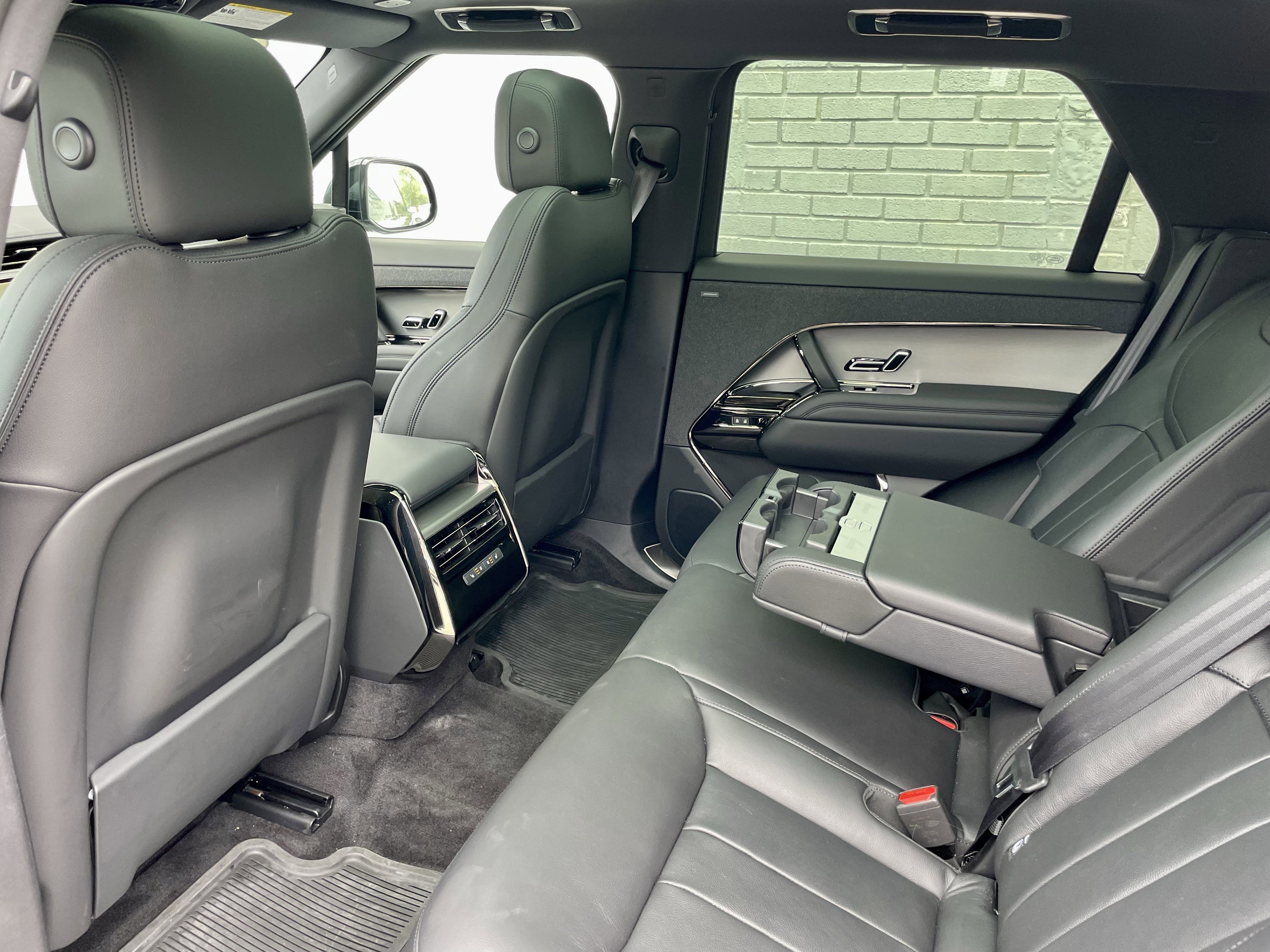 Used 2025 Land Rover Range Rover Sport AWD/4WD image 30
