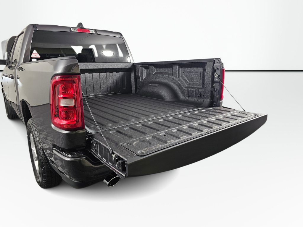 New 2026 RAM 1500 Big Horn w/ Sport Appearance Package AWD/4WD image 18