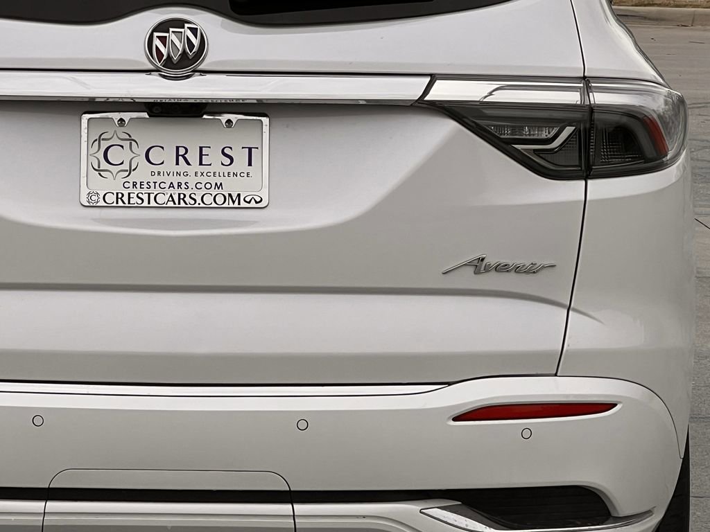 Used 2023 Buick Enclave Avenir image 6