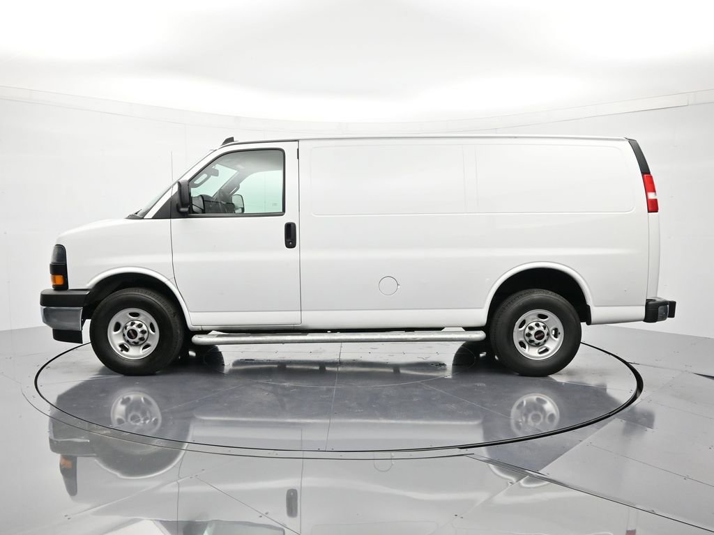Used 2024 GMC Savana 2500 w/ Driver Convenience Package image 9