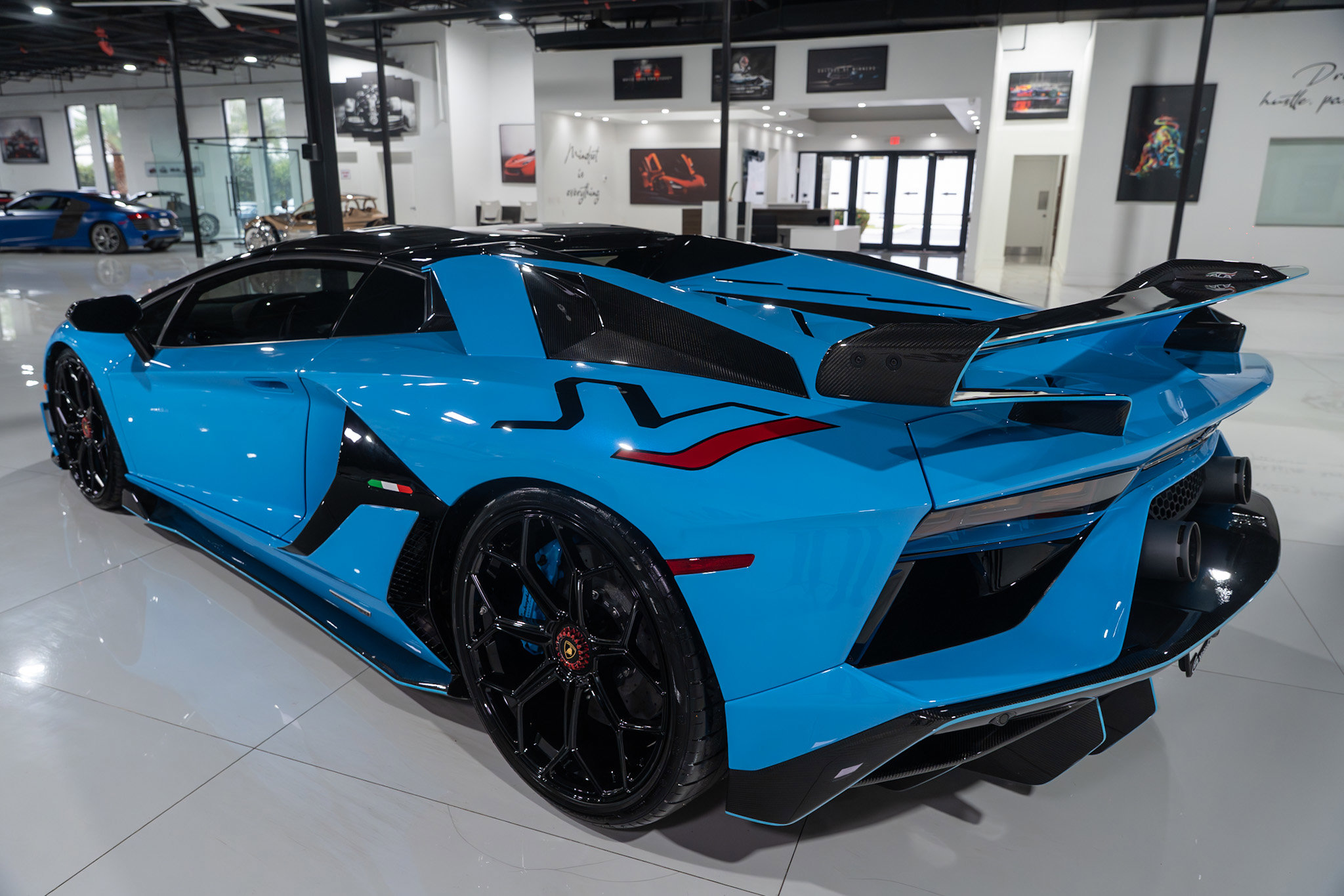 Used 2021 Lamborghini Aventador SVJ image 20