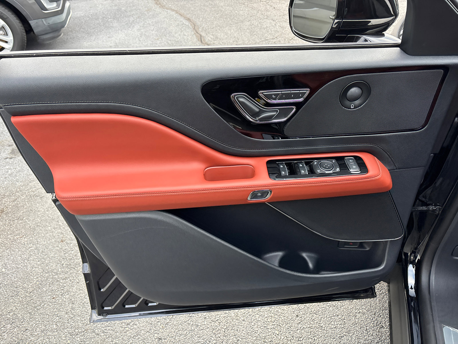 New 2025 Lincoln Aviator Reserve w/ Illumination Package image 11