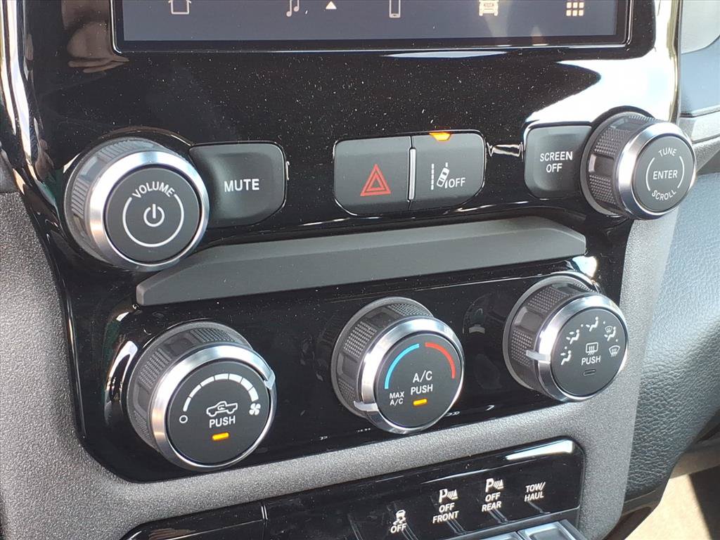 New 2026 RAM 1500 Tradesman AWD/4WD image 31