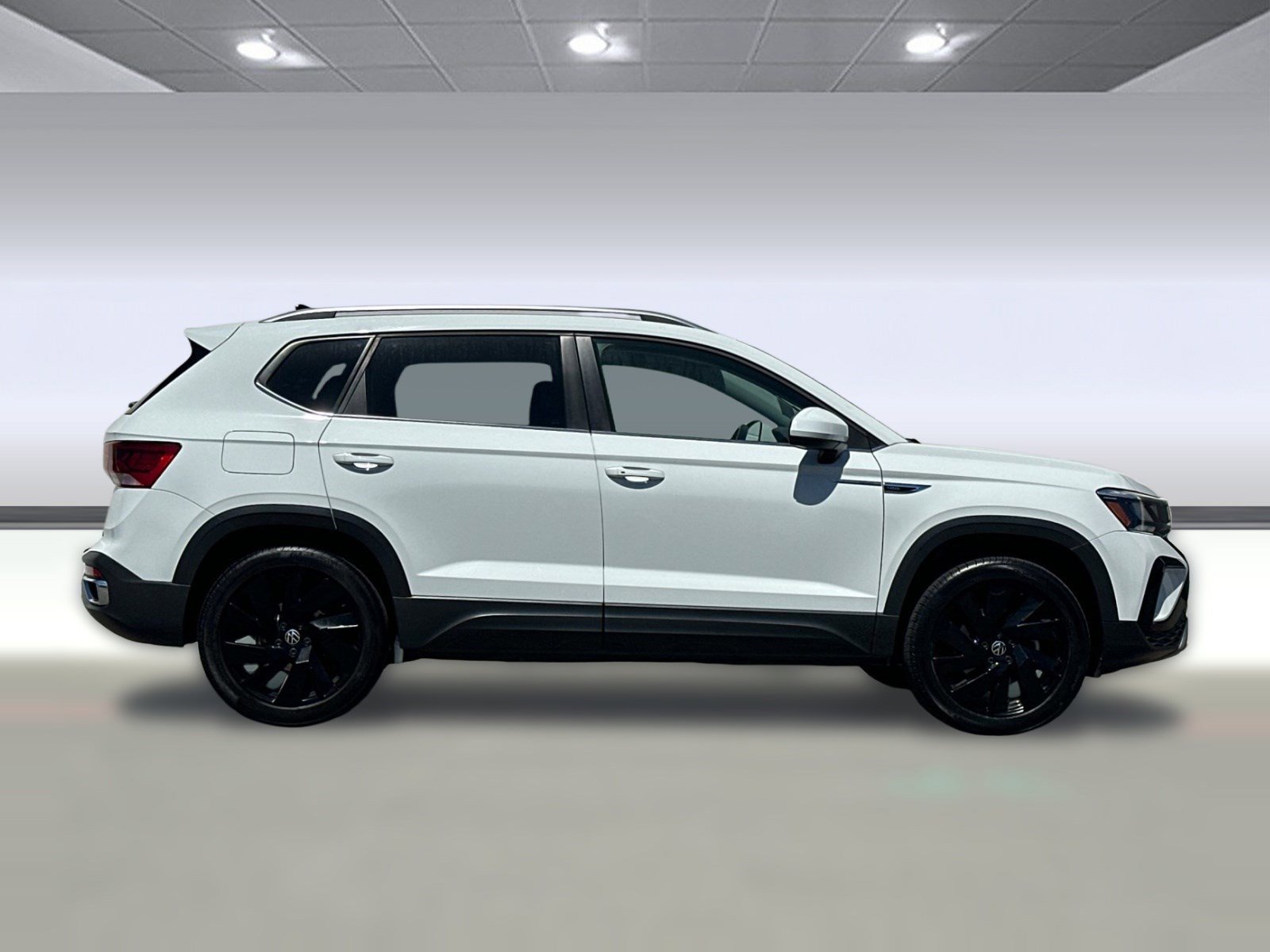 Used 2024 Volkswagen Taos SE w/ Black Wheel Plus Package AWD/4WD image 7