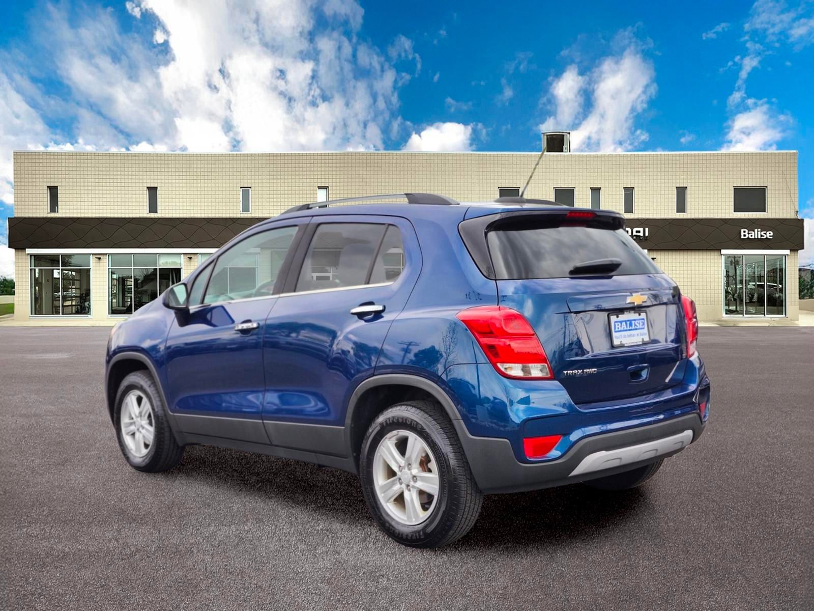 Used 2020 Chevrolet Trax LT w/ LT Convenience Package AWD/4WD image 5