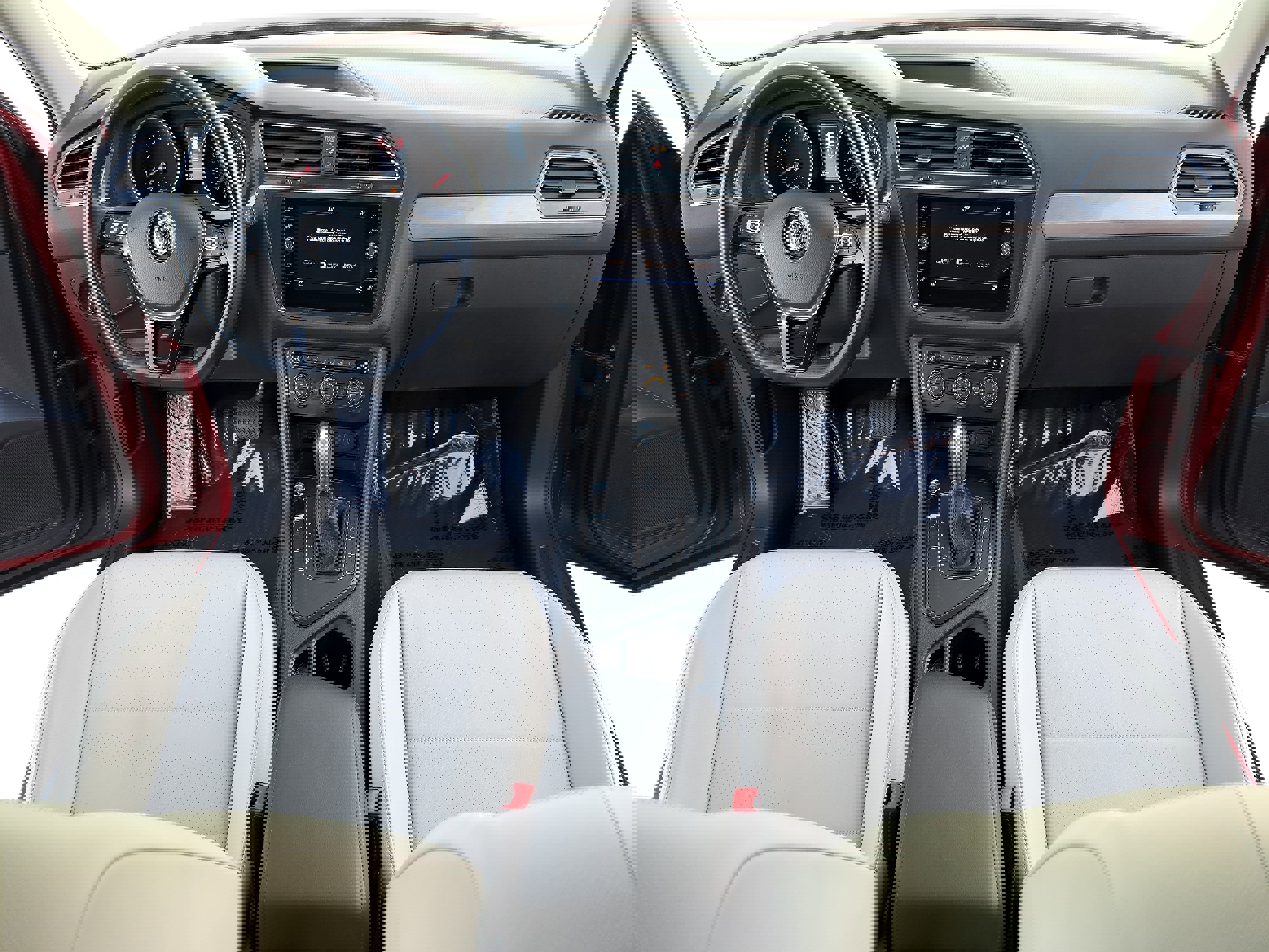 Certified 2019 Volkswagen Tiguan SE w/ Panoramic Sunroof Package image 9