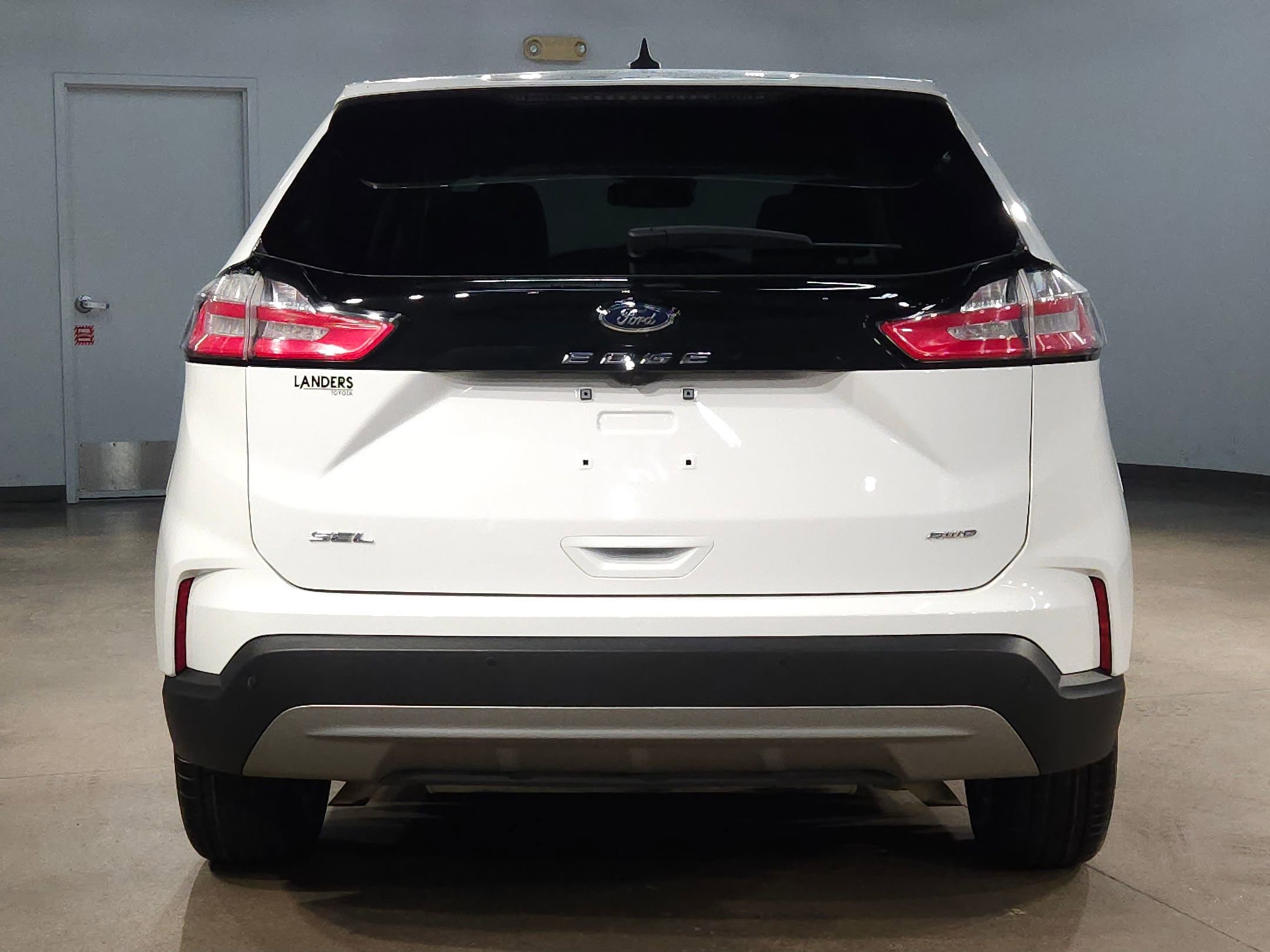 Used 2024 Ford Edge SEL image 6