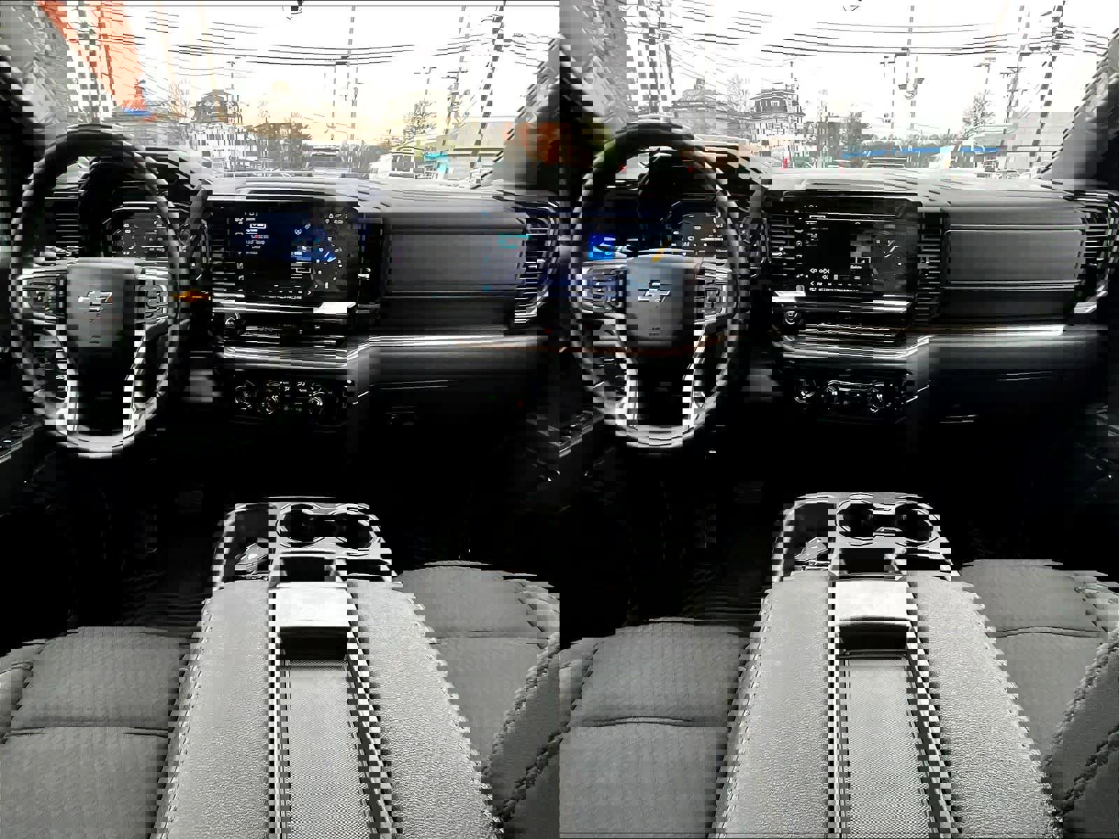 Used 2024 Chevrolet Silverado 1500 LT AWD/4WD image 21