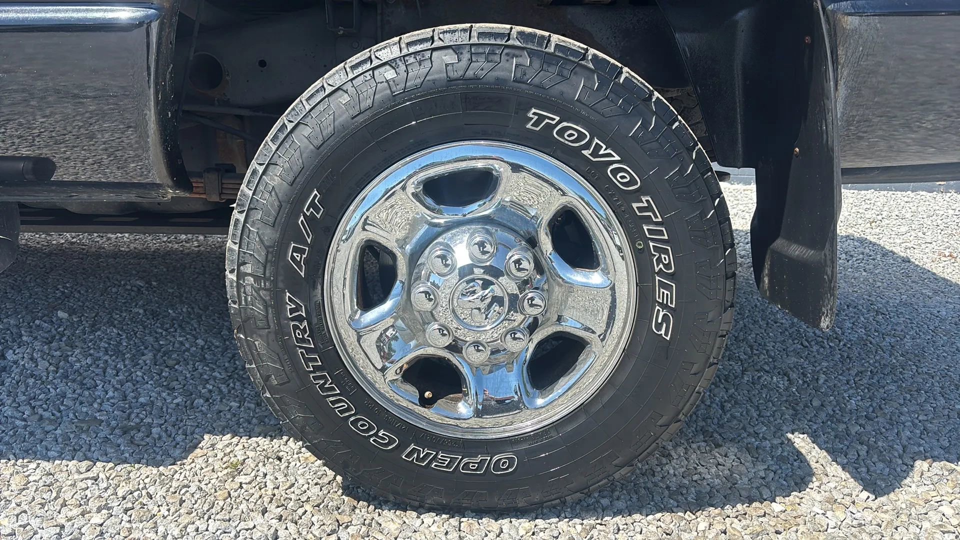 Used 2009 Dodge Ram 2500 Truck SXT AWD/4WD image 2