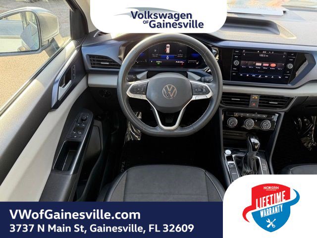 Certified 2023 Volkswagen Taos SE image 15