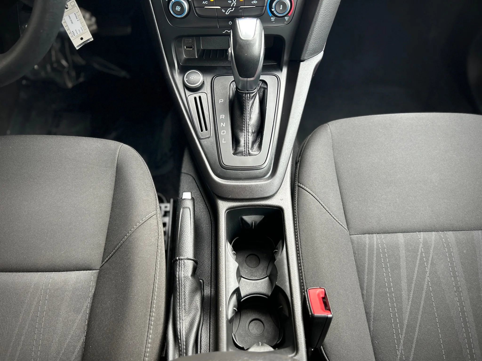 Used 2016 Ford Focus SE image 17