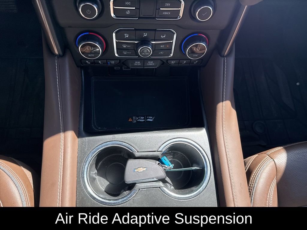 Used 2024 Chevrolet Suburban High Country AWD/4WD image 21