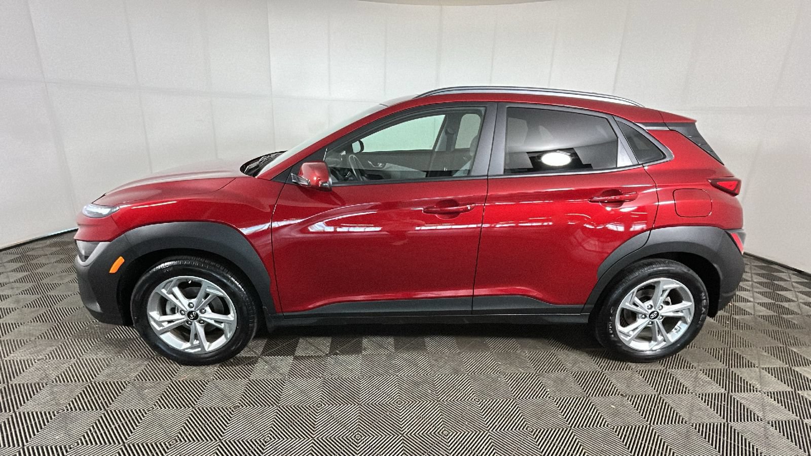 Certified 2023 Hyundai Kona SEL w/ Convenience Package FWD image 7