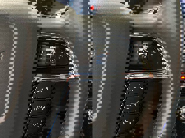 Used 2021 Lincoln Nautilus Reserve w/ Equipment Group 201A image 20