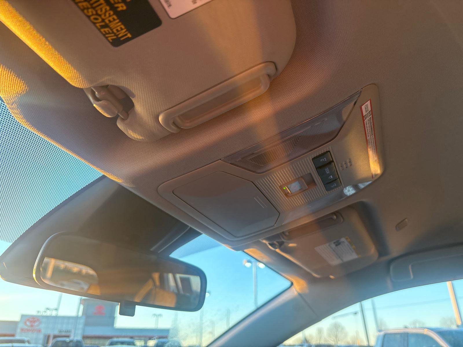 Used 2025 Toyota RAV4 XLE image 28