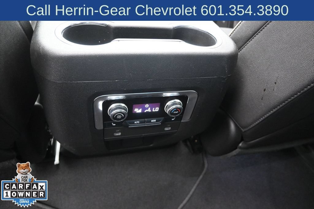 Used 2023 GMC Yukon SLT w/ SLT Premium Package RWD image 18