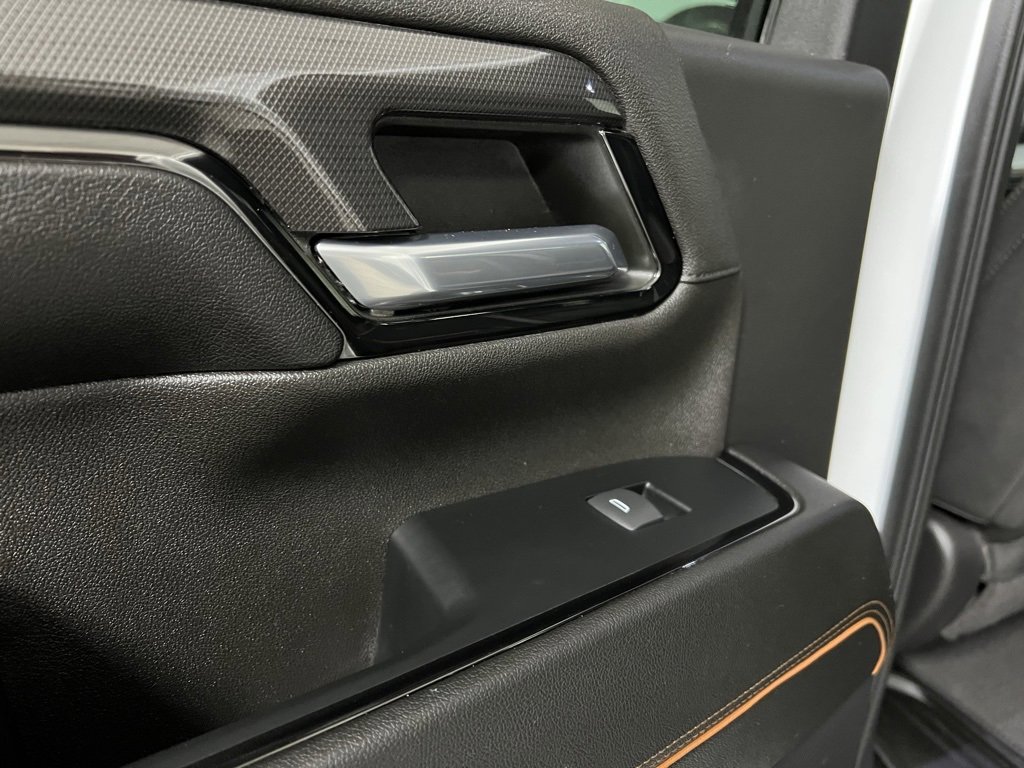 Used 2024 GMC Sierra 2500 AT4 w/ Technology Package image 47