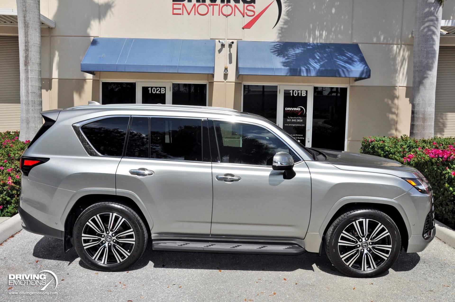 Used 2026 Lexus LX 700h Luxury AWD/4WD image 12