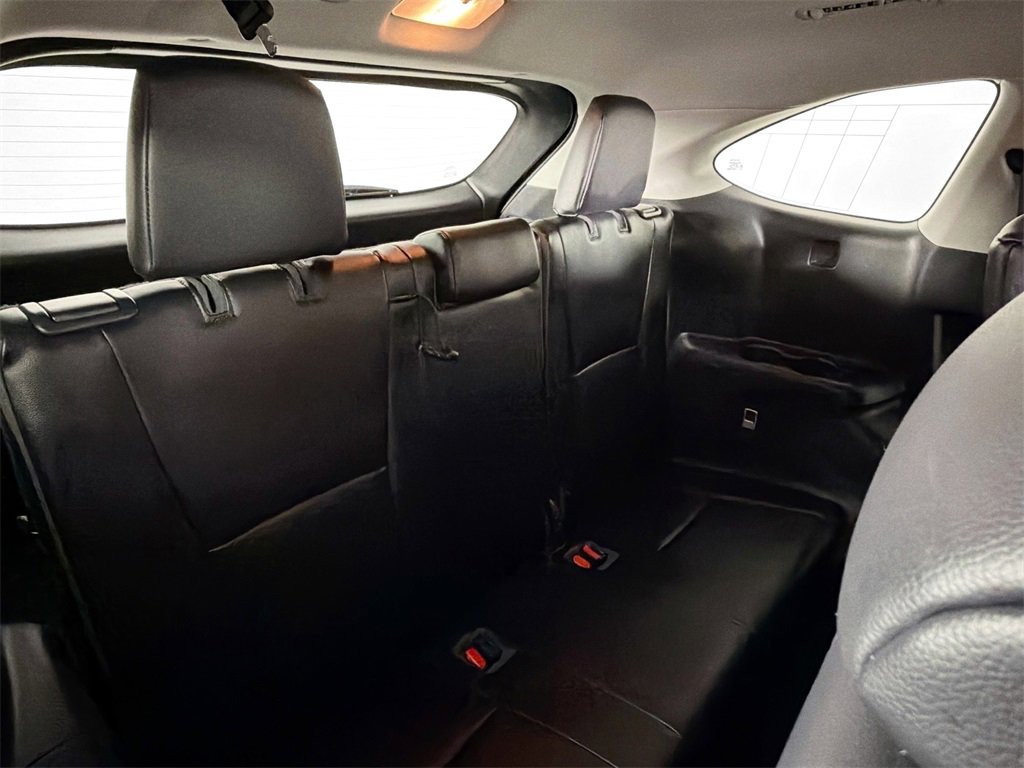 Used 2022 Toyota Highlander XLE image 25