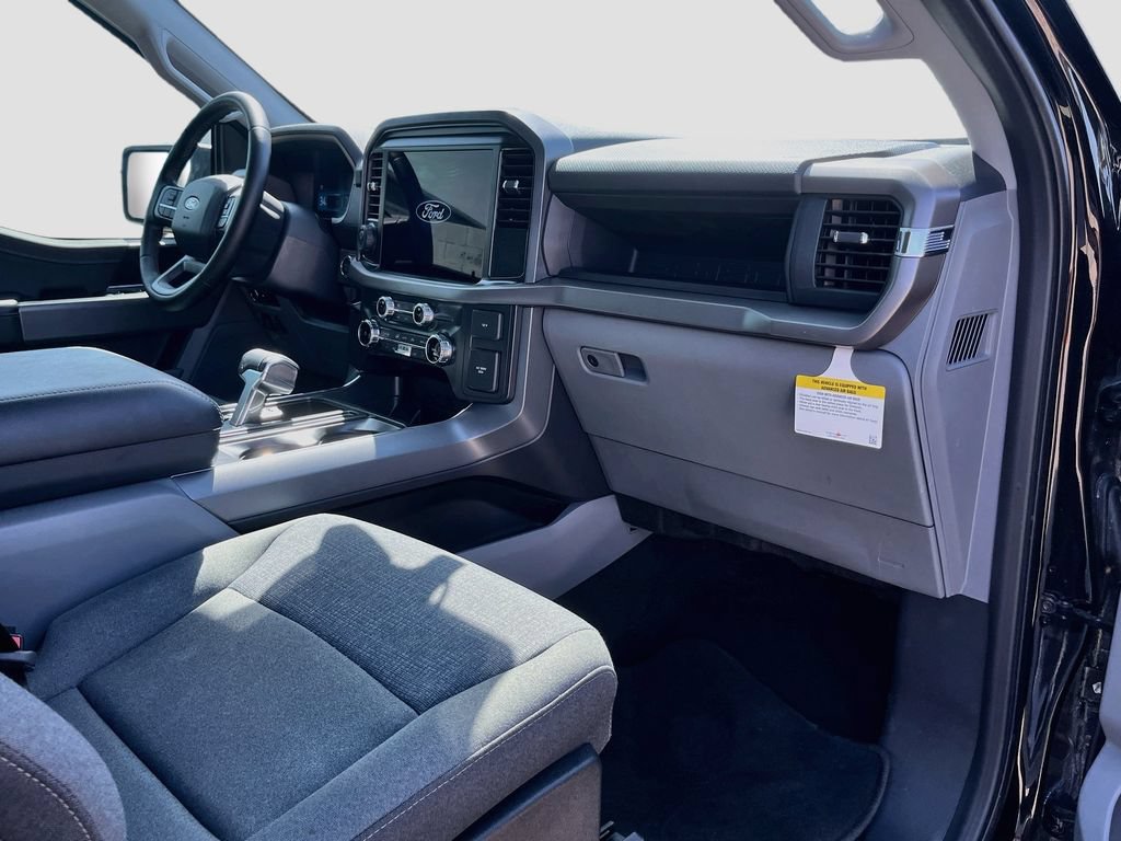 Used 2025 Ford F150 Lightning XLT AWD/4WD image 31