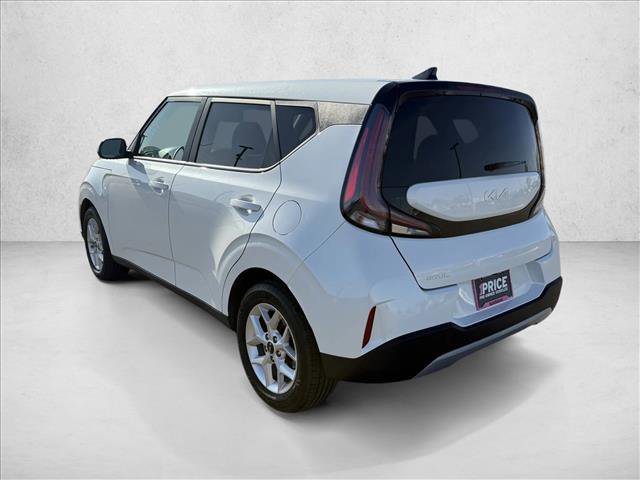 Used 2023 Kia Soul LX w/ LX Technology Package image 8