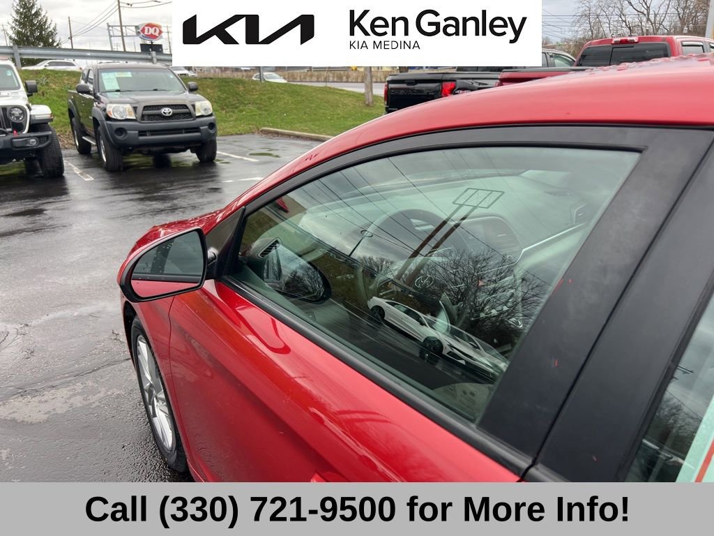 Used 2020 Hyundai Elantra SEL image 24