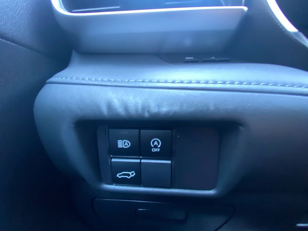 Used 2023 Toyota Highlander XLE AWD/4WD image 18