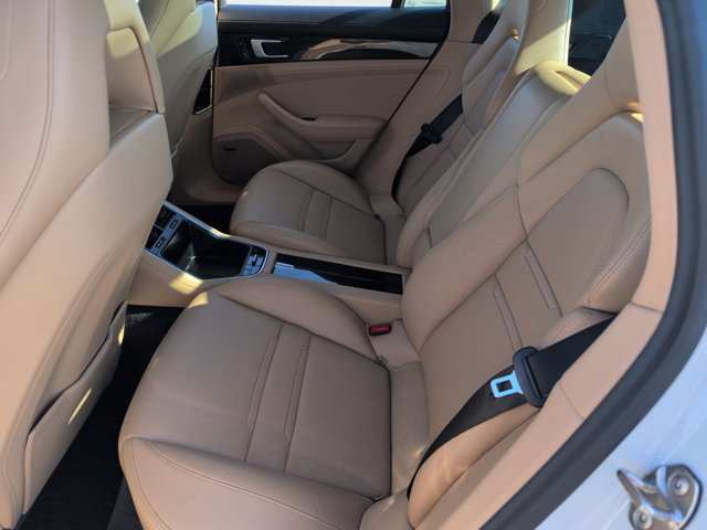 Used 2017 Porsche Panamera image 19