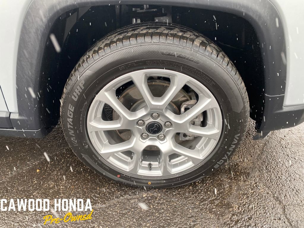 Used 2025 Jeep Compass Limited image 28