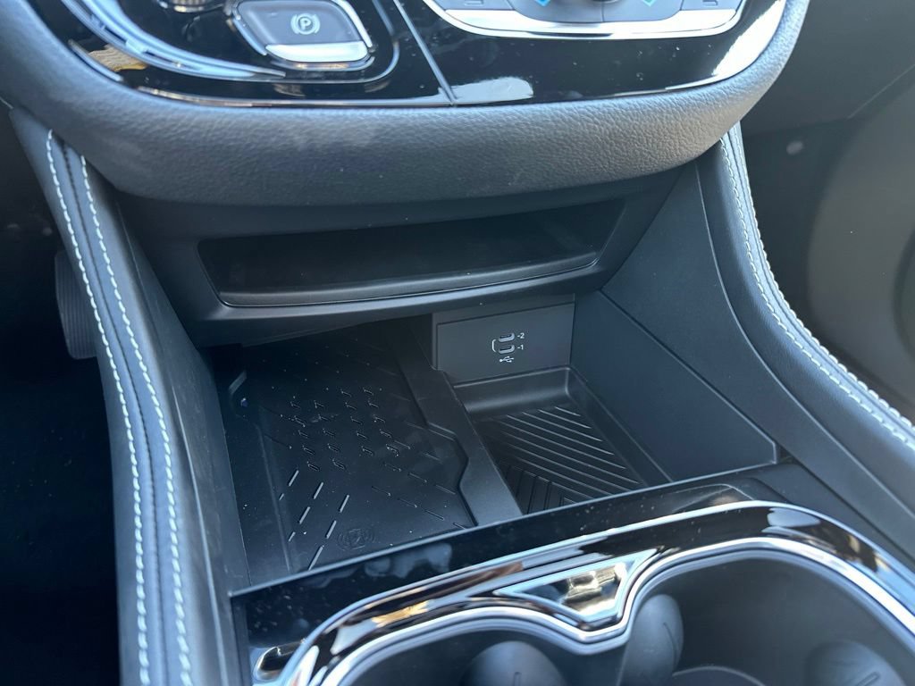 New 2027 Chrysler Pacifica Limited FWD image 31