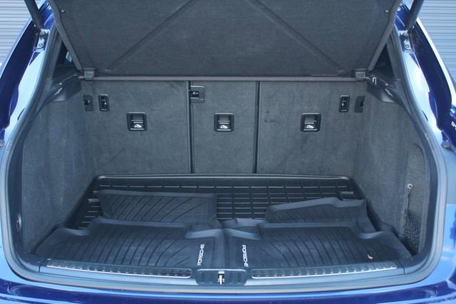 Used 2022 Porsche Macan image 12