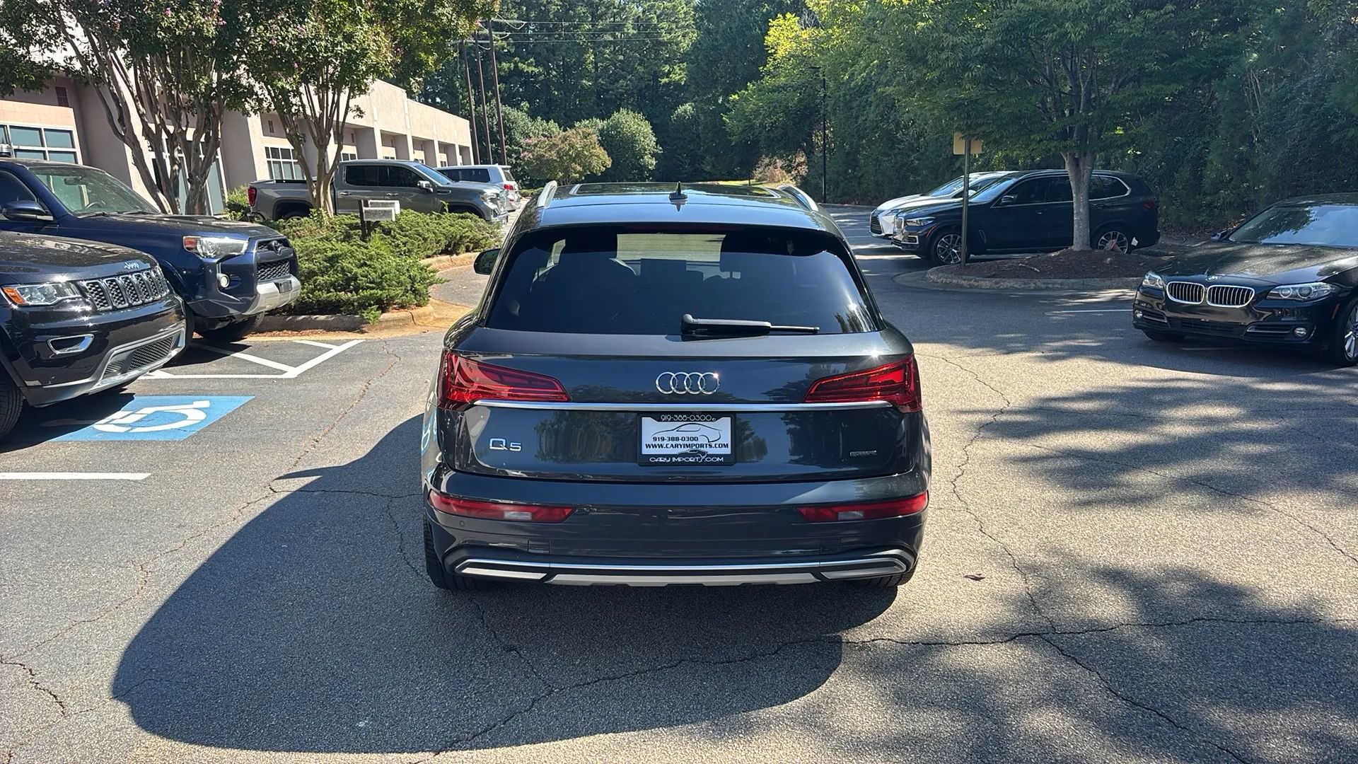 Used 2021 Audi Q5 2.0T Premium Plus w/ Premium Plus Package AWD/4WD image 6