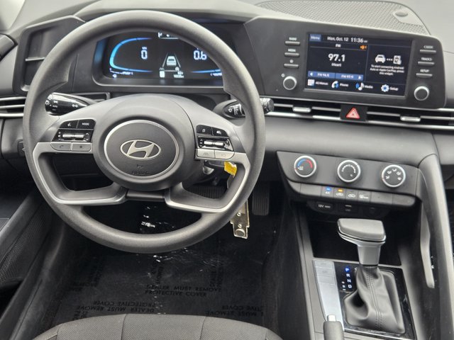 Certified 2026 Hyundai Elantra SE FWD image 27