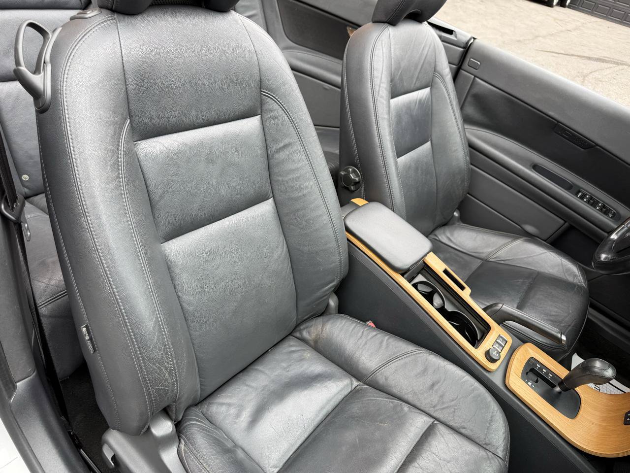 Used 2008 Volvo C70 T5 FWD image 14