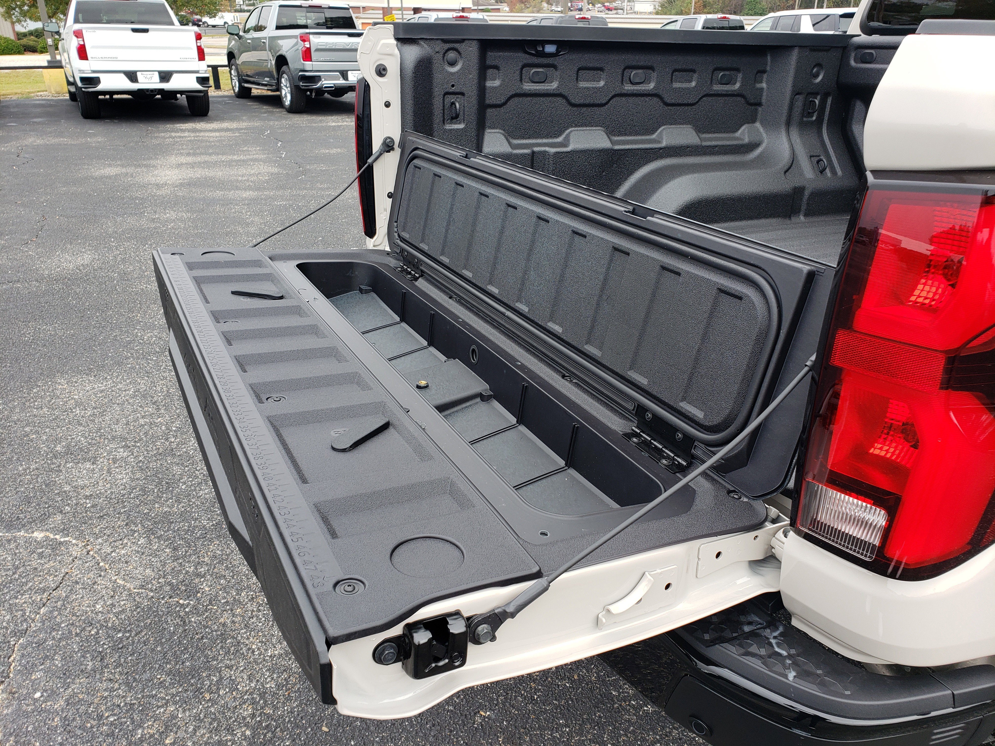 New 2026 Chevrolet Colorado ZR2 w/ Technology Package image 10