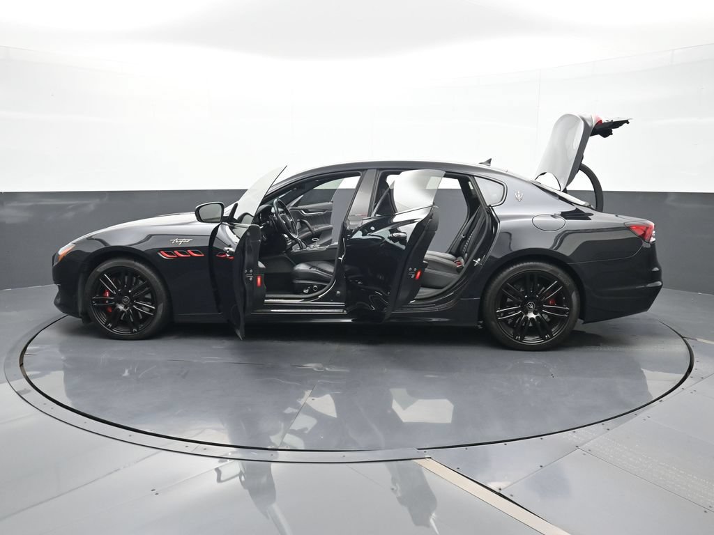 Used 2022 Maserati Quattroporte Trofeo RWD image 26
