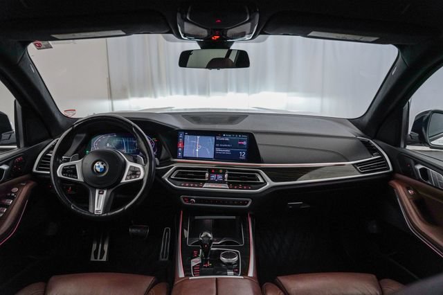 Used 2021 BMW X7 xDrive40i w/ M Sport Package AWD/4WD image 12