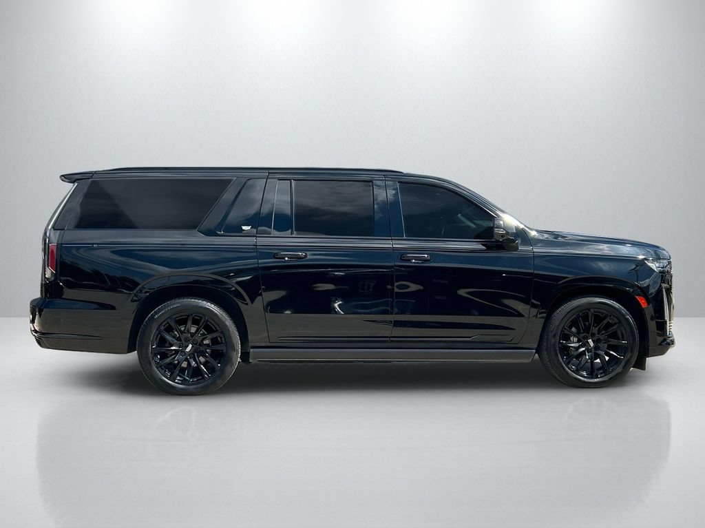 Used 2021 Cadillac Escalade ESV Sport Platinum w/ LPO, ONYX Package AWD/4WD image 4
