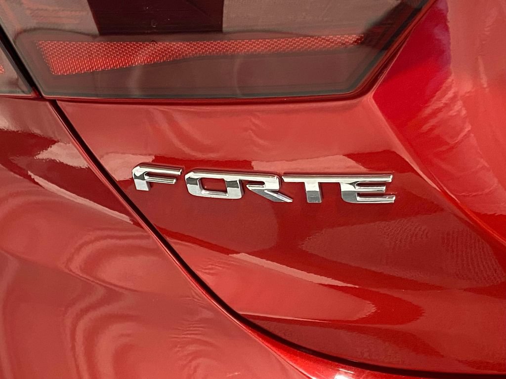 Used 2021 Kia Forte LXS FWD image 8