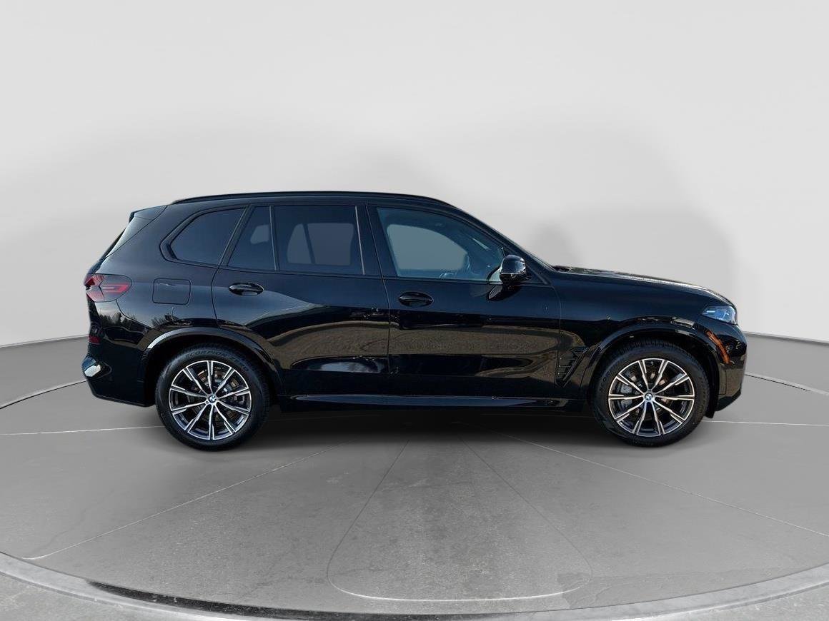 New 2026 BMW X5 xDrive50e w/ M Sport Package AWD/4WD image 9