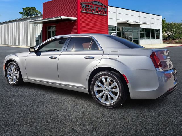 Used 2018 Chrysler 300 Limited image 3