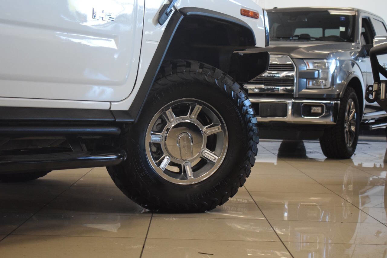 Used 2005 HUMMER H2 w/ Preferred Equipment Group image 38