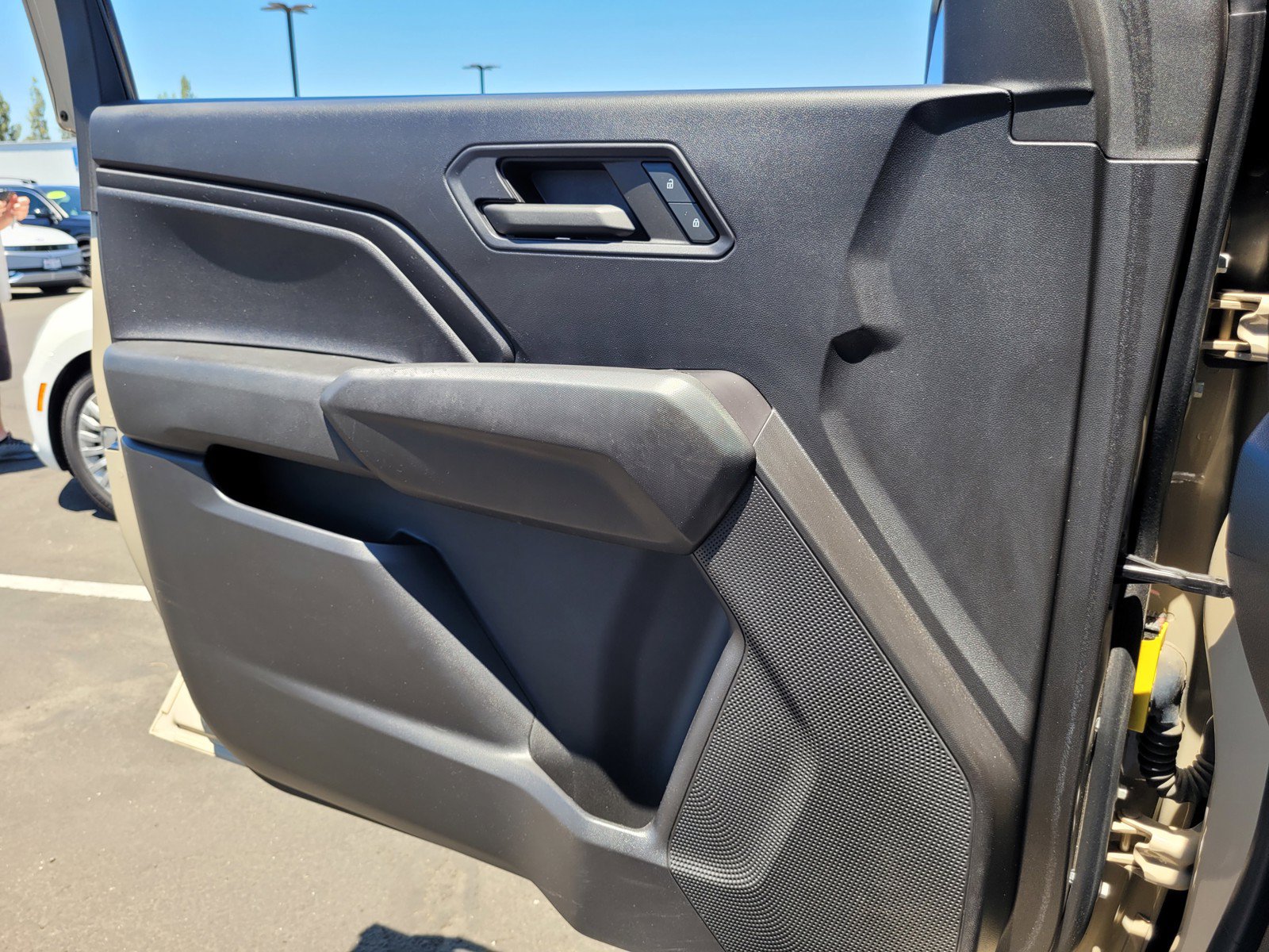 Used 2023 Chevrolet Colorado Trail Boss AWD/4WD image 25