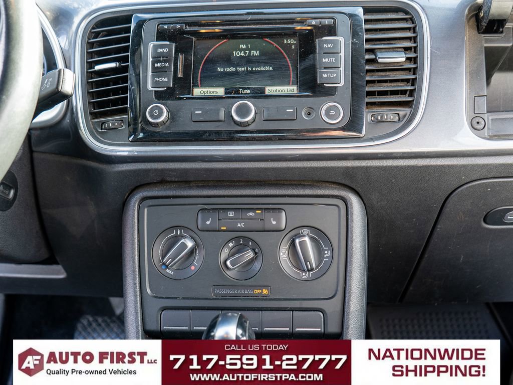 Used 2013 Volkswagen Beetle 2.5 image 14