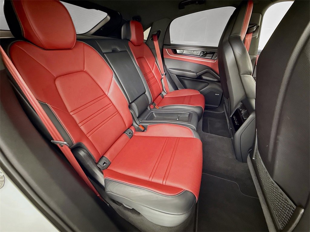 Used 2024 Porsche Cayenne Turbo GT image 29