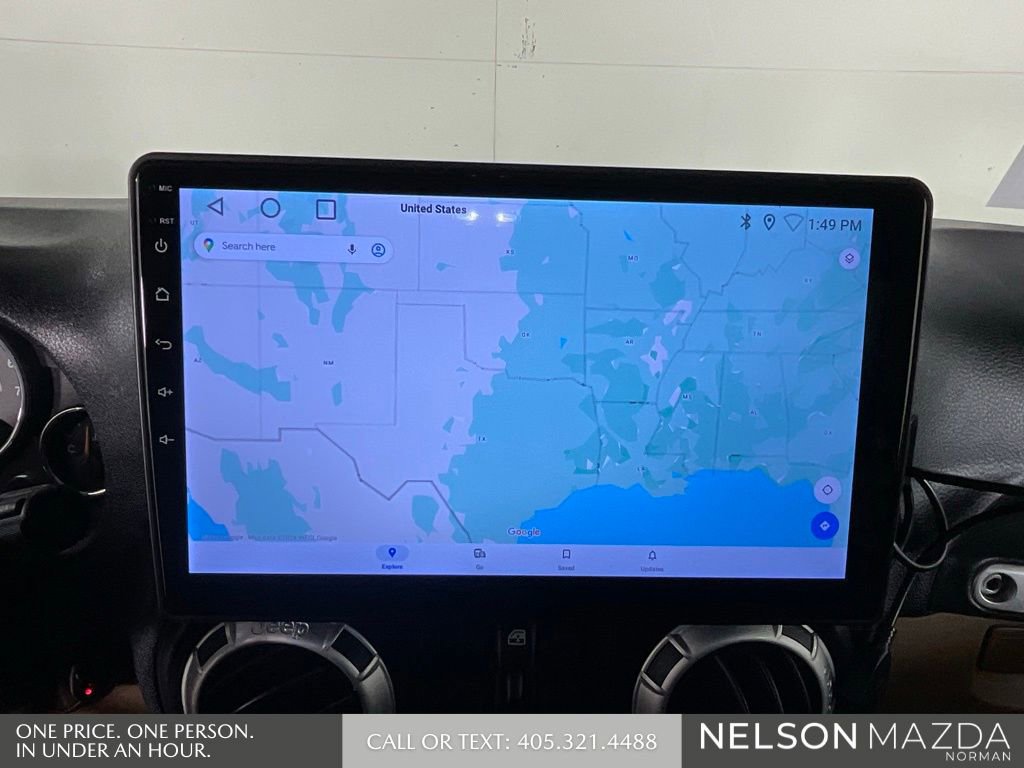 Used 2012 Jeep Wrangler Unlimited Rubicon w/ Connectivity Group AWD/4WD image 31