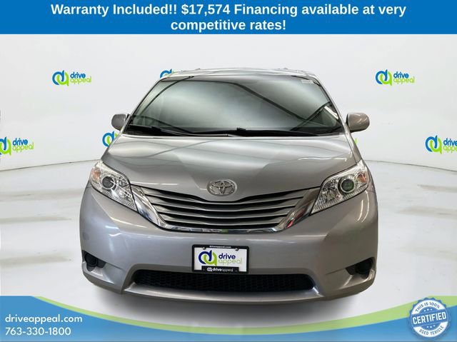 Used 2017 Toyota Sienna LE image 2
