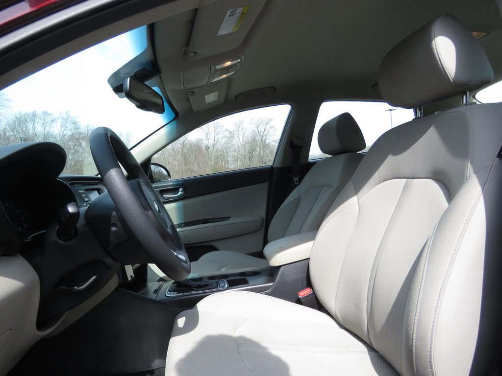 Used 2016 Kia Optima LX w/ LX Convenience Package image 10